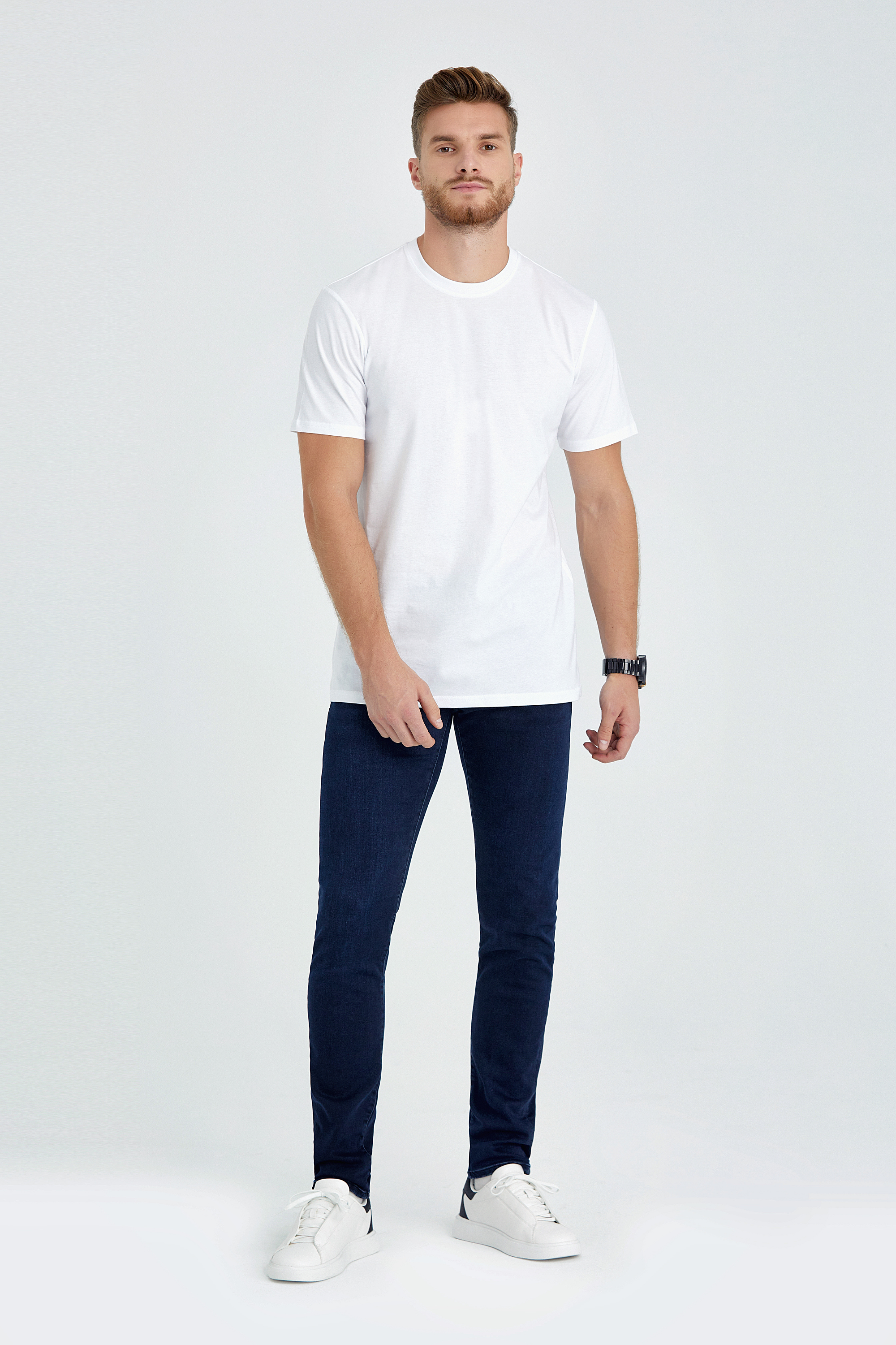 round neck regular fit long t-shirt white