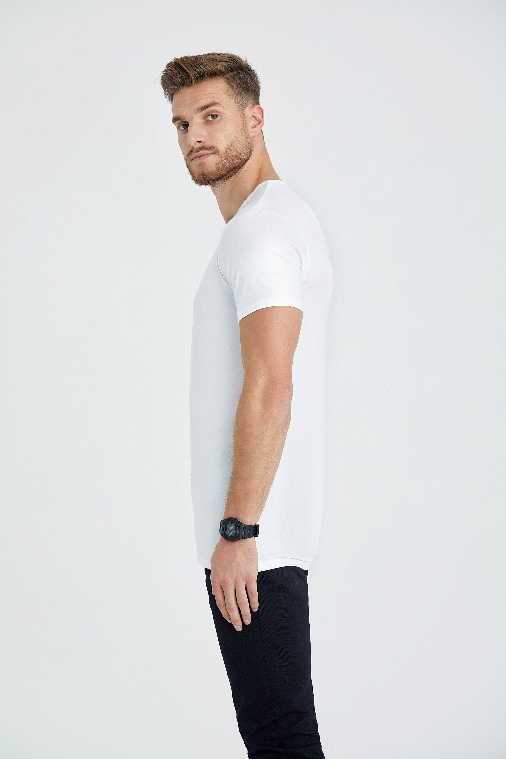 round neck slim fit long t-shirt white